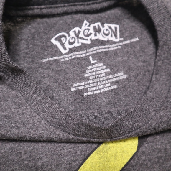 Pokemon pikachu tee shirt - Picture 6 of 6